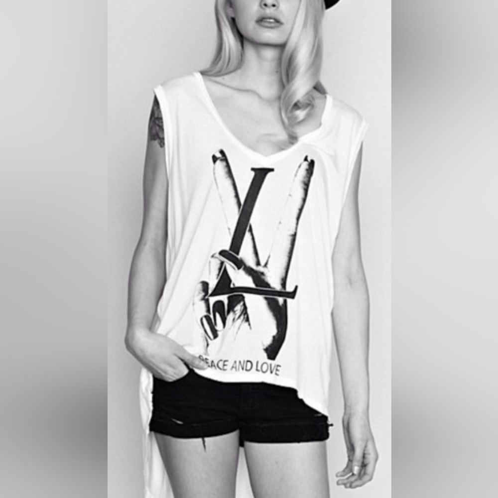 Lauren Moshi Love and Peace finger tank